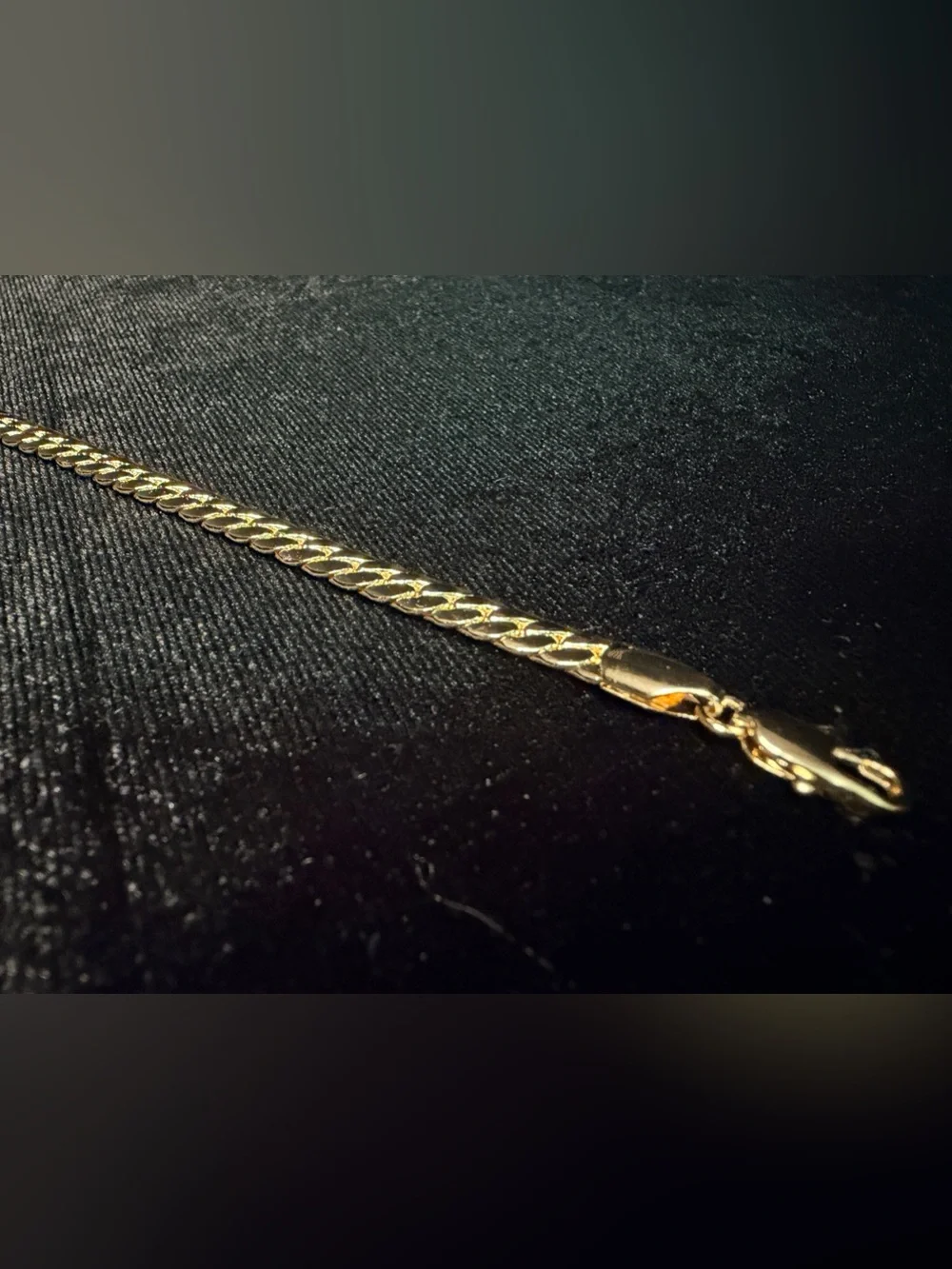 Miami Cuban 7.5in 5.5MM 14K Gold finish bracelet. Elegant! Hypoallergenic